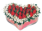  Kayseri çiçek hediye çiçek yolla  mika kalpte kirmizi güller 9 